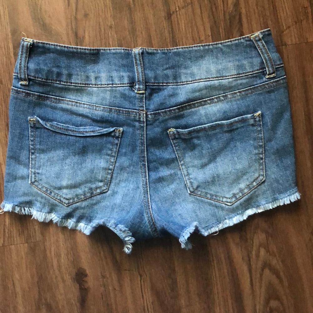 Refuge Denim Blue Jean Cut-Off Jean Shorts Size 2 - Picture 2 of 8